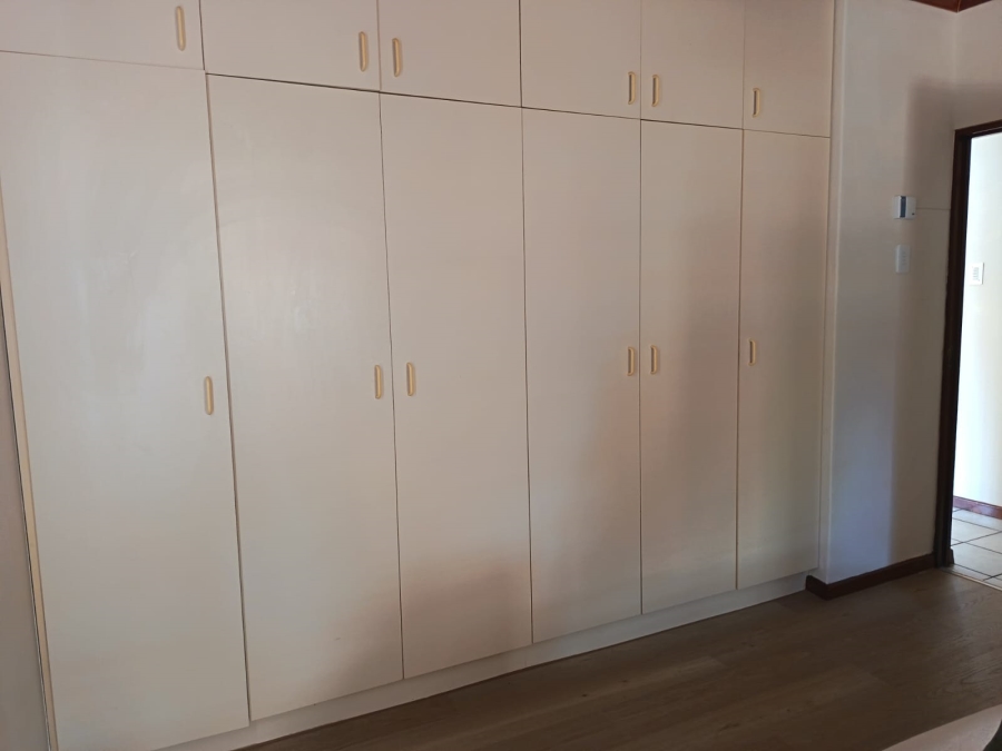 To Let 2 Bedroom Property for Rent in Wavecrest Eastern Cape